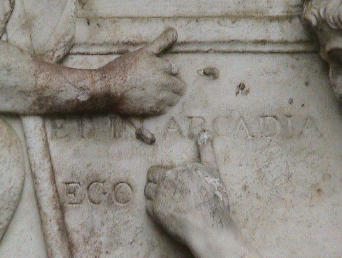 800px-Shugborough_fingers_pointing_to_letters_(close-up).jpg